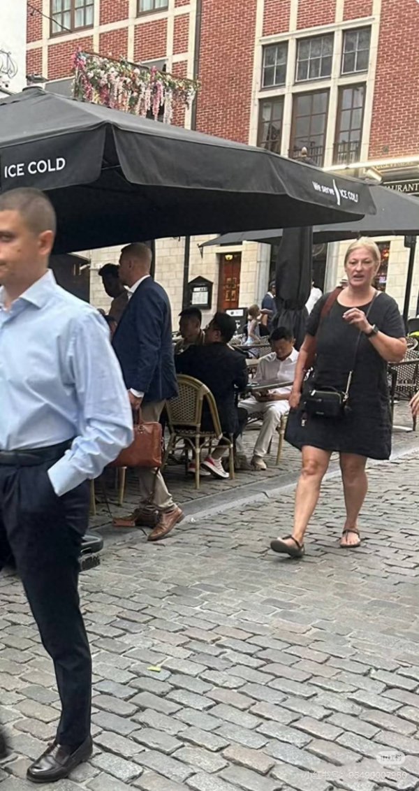 实盘配资平台app 网友在比利时偶遇马云